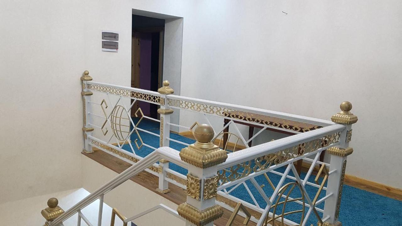 Hotel Tomaris à Noukous Extérieur photo