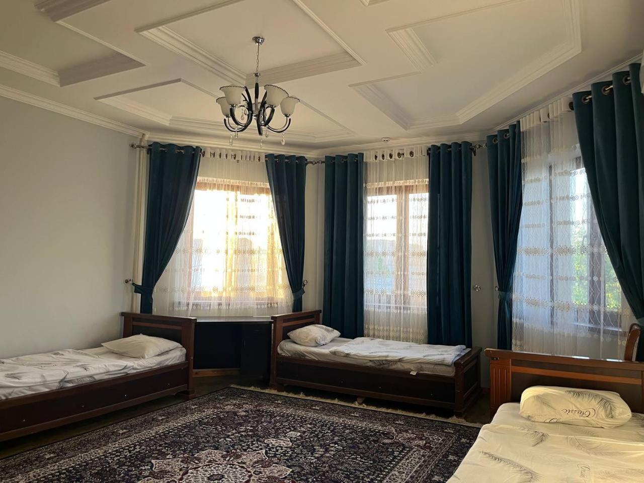 Hotel Tomaris à Noukous Extérieur photo